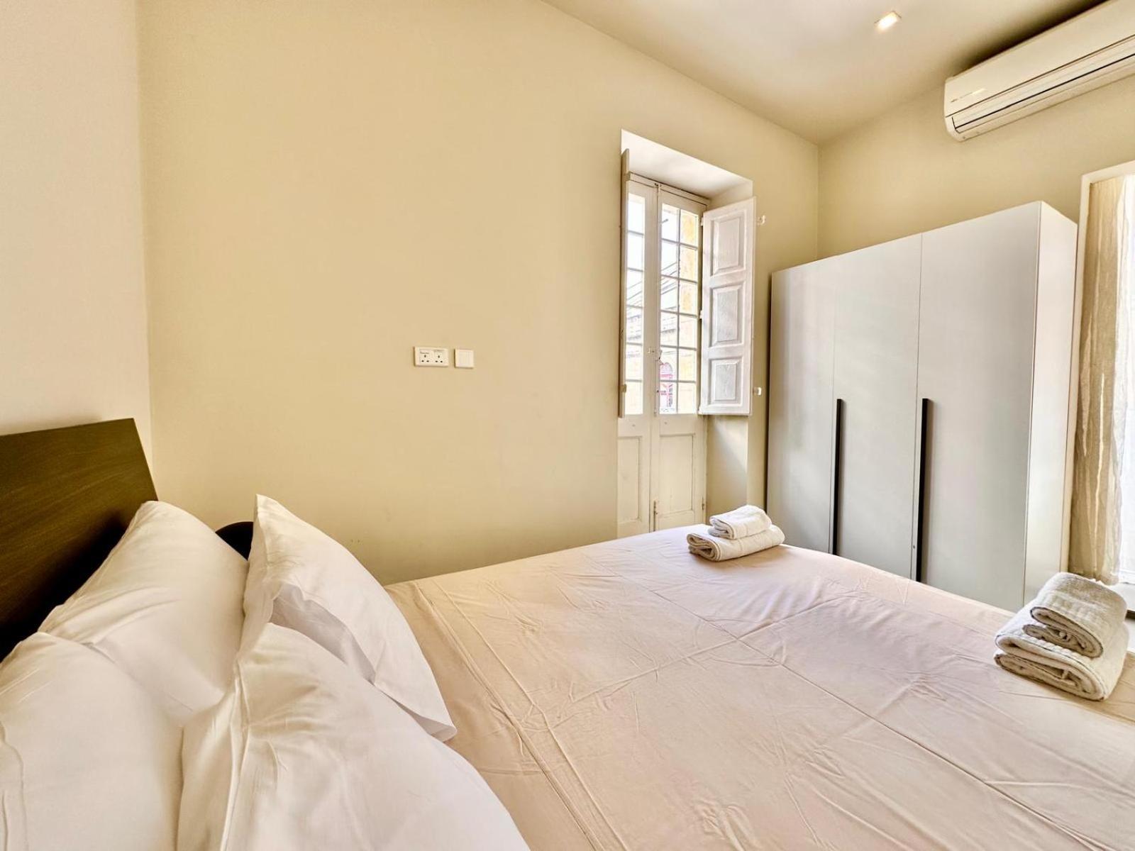Charming Flat Off The Sea Front
