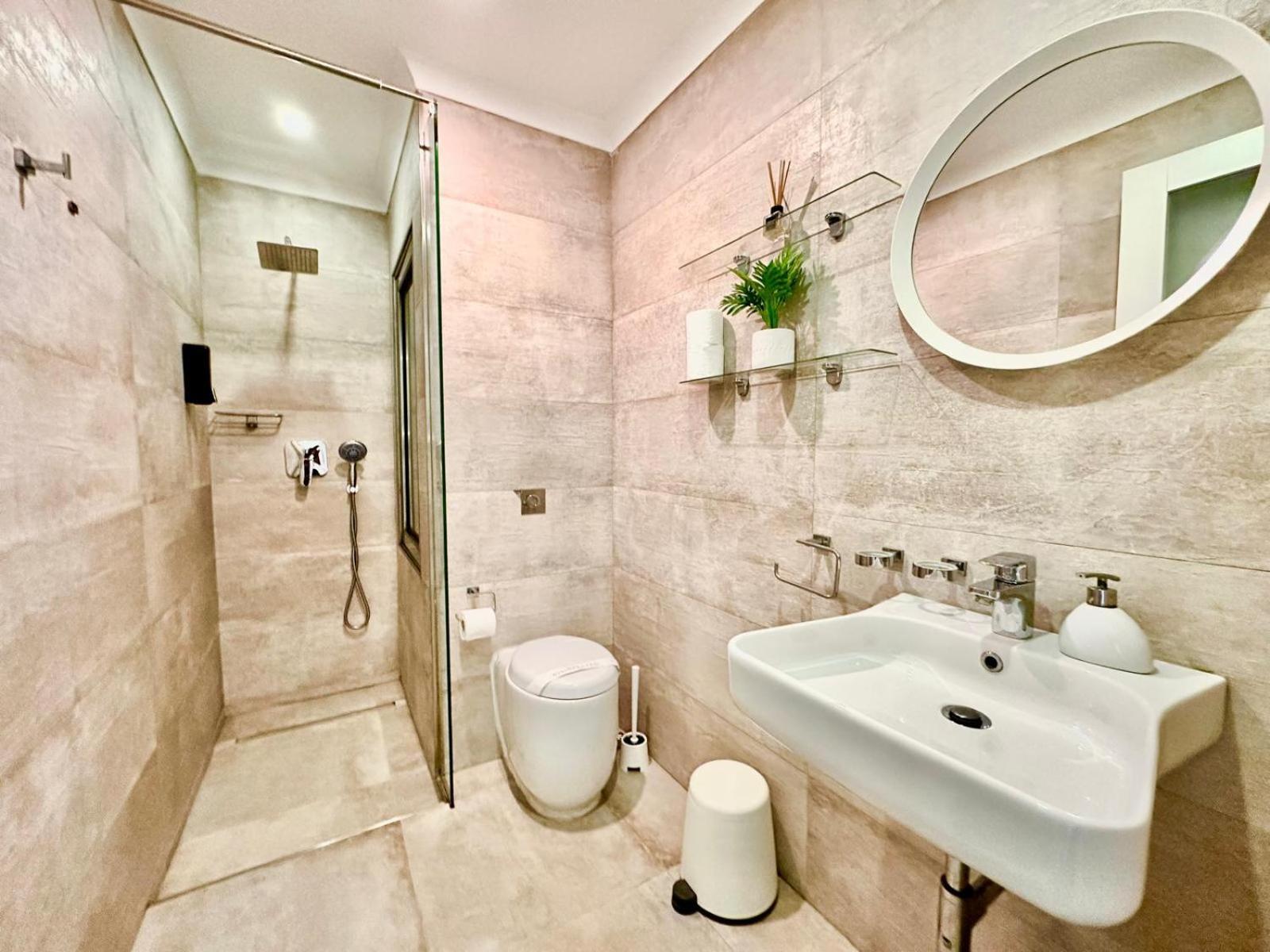 Apartment Charming Flat Off The Sea Front Gzira