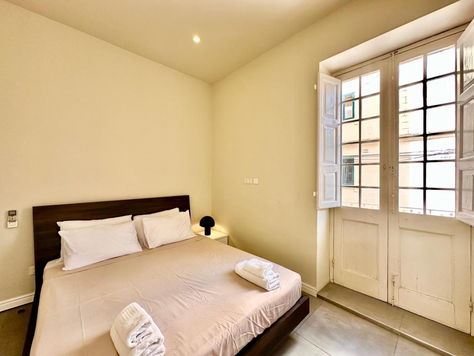 Charming Flat Off The Sea Front Apartment Gzira