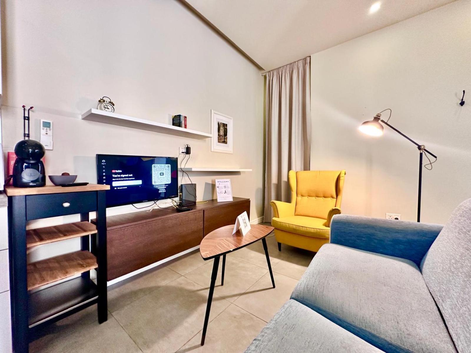 Charming Flat Off The Sea Front Gzira
