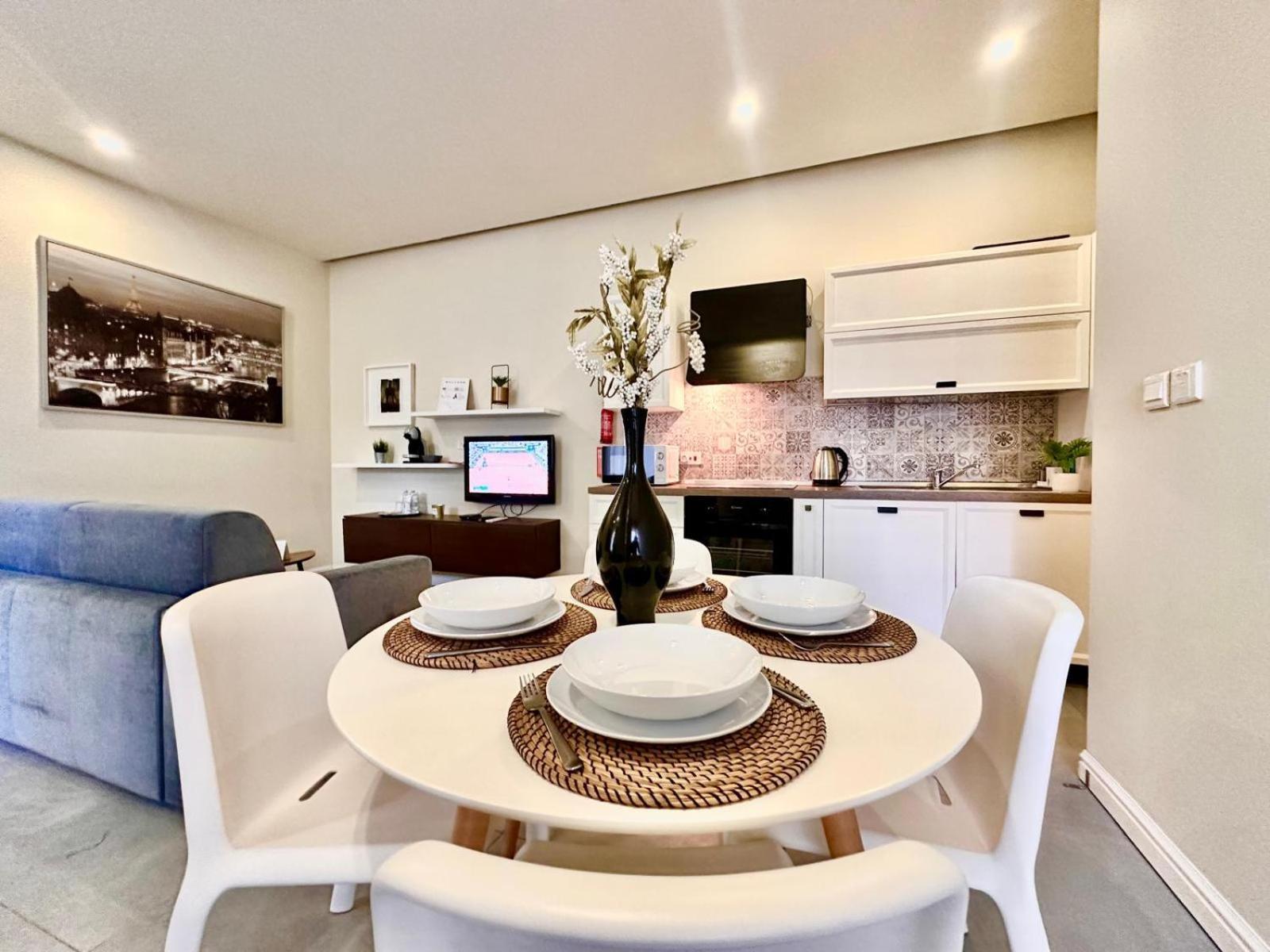 Charming Flat Off The Sea Front Gzira