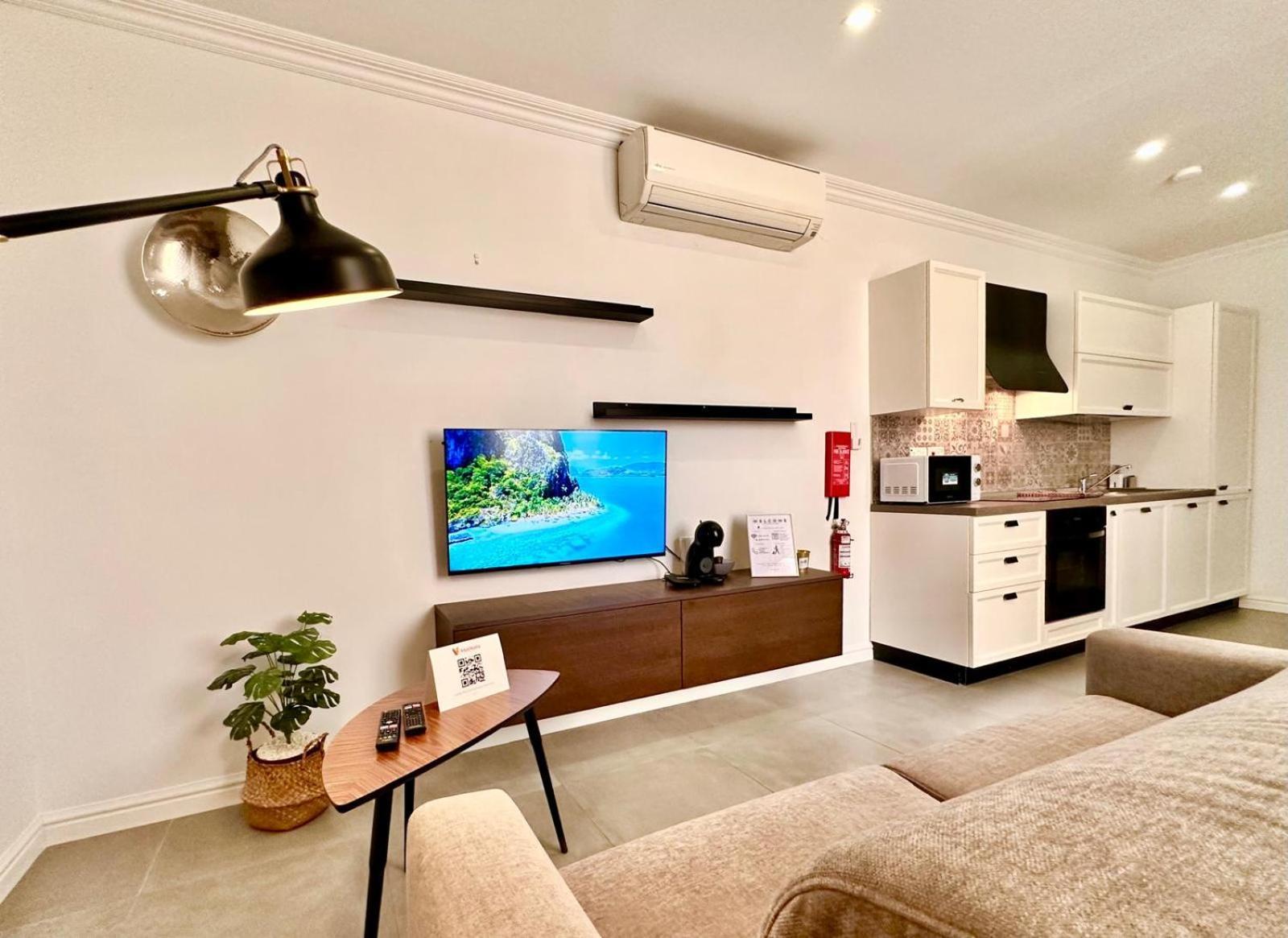 Charming Flat Off The Sea Front * Gzira