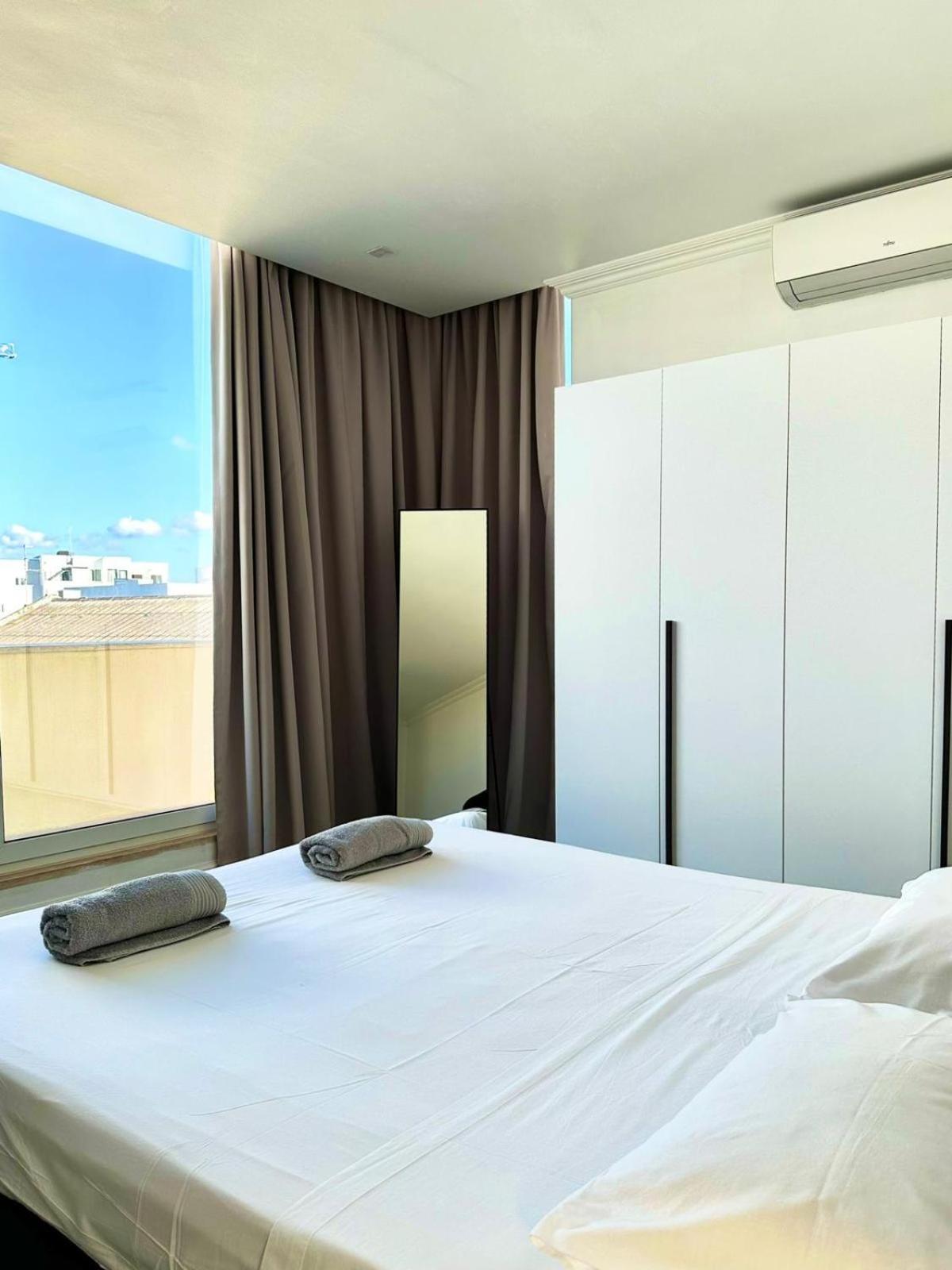 Apartment Charming Flat Off The Sea Front Gzira